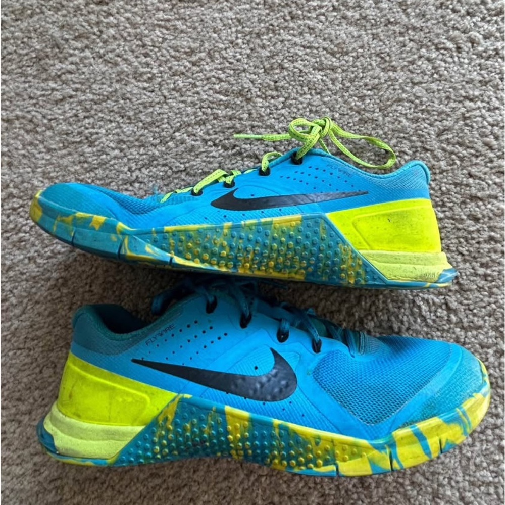 BARELY WORN Nike Metcons